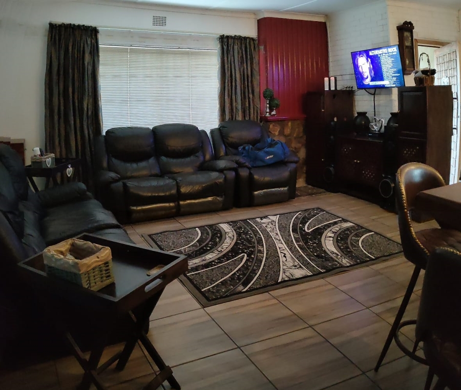 4 Bedroom Property for Sale in Collerville North West